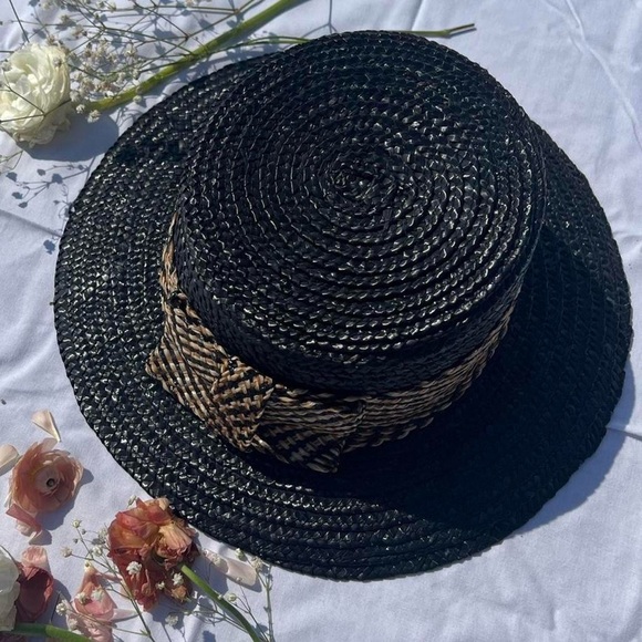 Black and tan straw sun hat with bow - Picture 2 of 3